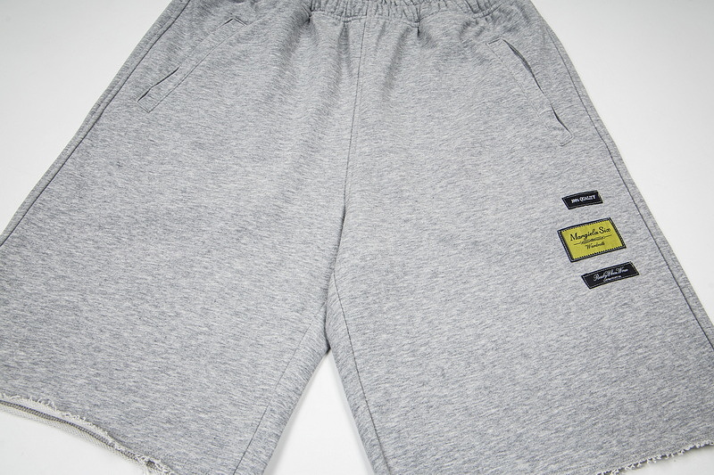 P77