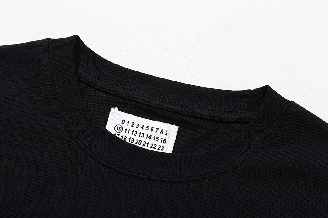 P57 黑色 白色 S-XL
