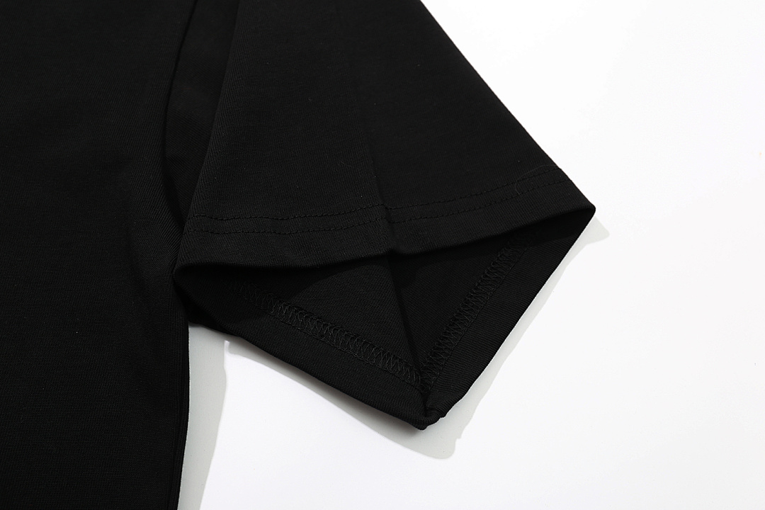 P57 黑色 白色 S-XL