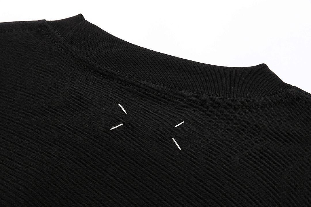 P57 黑色 白色 S-XL