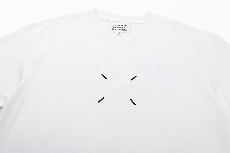P57 黑色 白色 S-XL