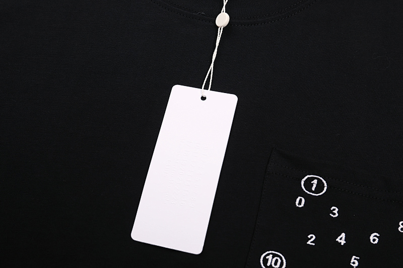 P57 黑色 白色 S-XL