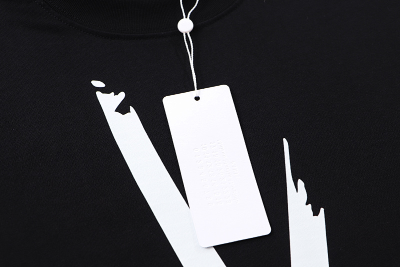 P72 黑色 白色 S/M/L/XL 长袖T