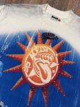 编号517    批70  RoughPlay Champion T-Shirt 2026美国洛杉矶最新街头潮牌白墨直喷烫钻洗水做旧短袖T恤 码数：S  M  L  XL