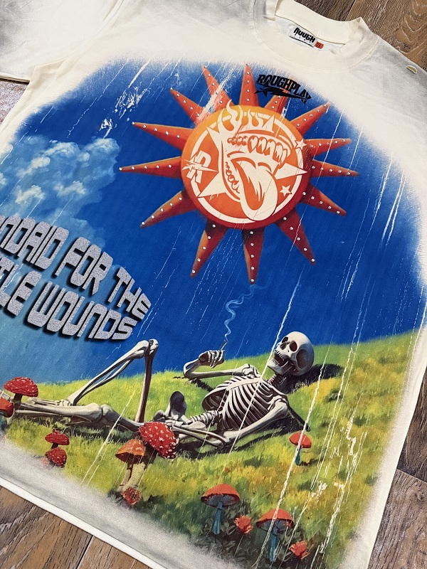 编号517    批70  RoughPlay Champion T-Shirt 2026美国洛杉矶最新街头潮牌白墨直喷烫钻洗水做旧短袖T恤 码数：S  M  L  XL