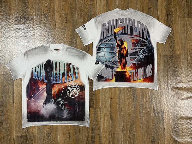 编号516    批72   RoughPlay Champion T-Shirt 2026美国洛杉矶最新街头潮牌白墨直喷烫钻洗水做旧短袖T恤 码数：S  M  L  XL
