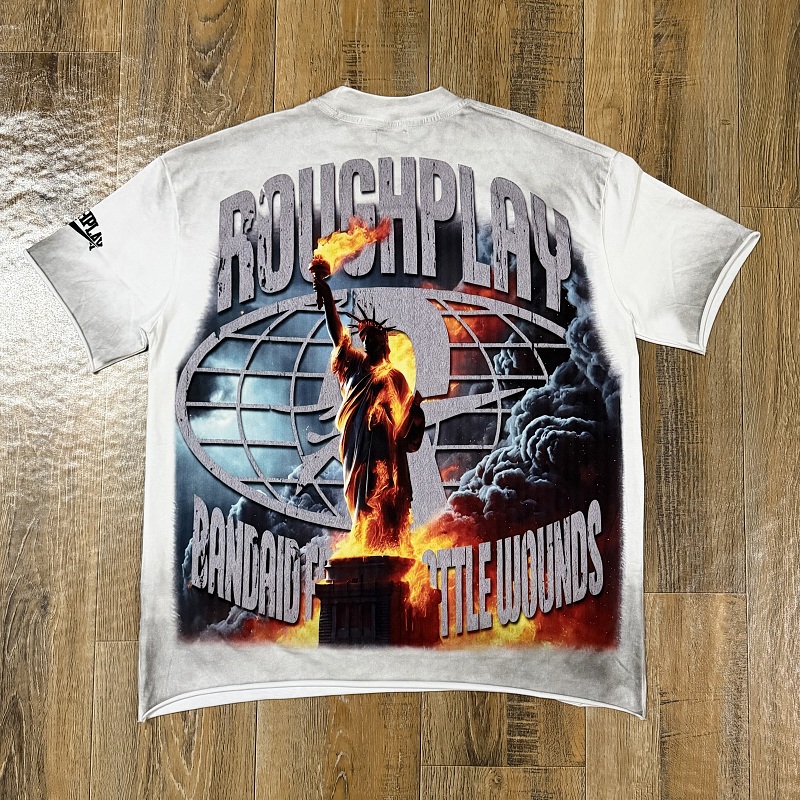 编号516    批72   RoughPlay Champion T-Shirt 2026美国洛杉矶最新街头潮牌白墨直喷烫钻洗水做旧短袖T恤 码数：S  M  L  XL