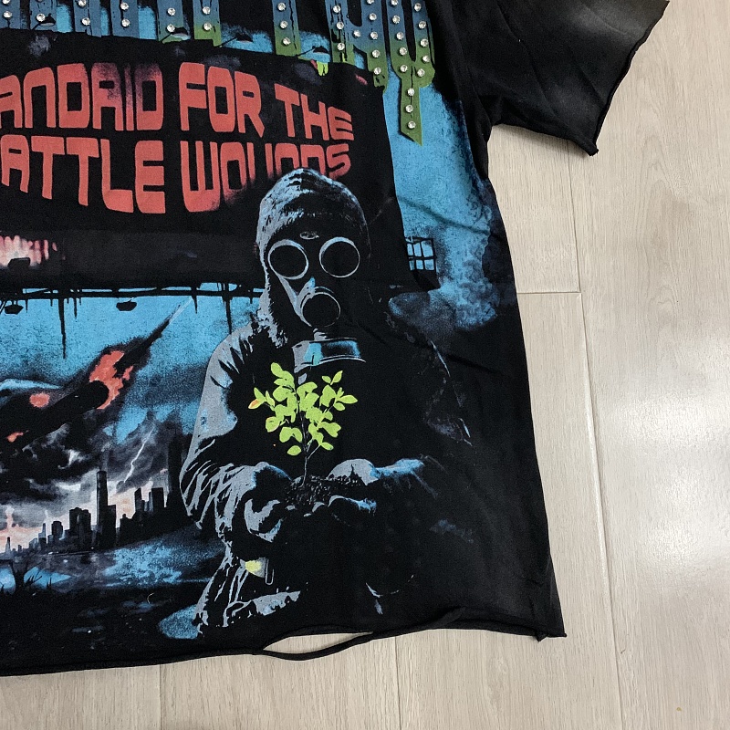 R519# P69白墨直喷 ROUGH PLAY GAS MASK T-SHIRT镶钻洗水做旧短袖T恤