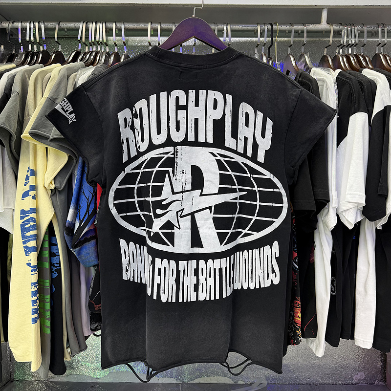 编号R093，RoughPlay Skull Goggles Sleevless打钉设计