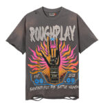 编号R065，批67，RoughPlay Rock手势吉他印花烫钻设计破洞做旧洗水短袖T恤