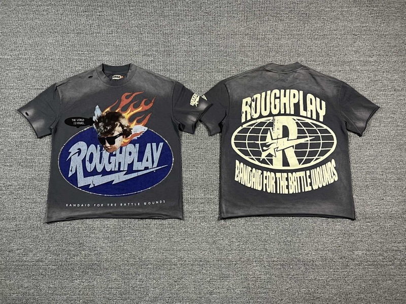 编号511    批67   RoughPlay Champion T-Shirt 2026美国洛杉矶最新街头潮牌白墨直喷烫钻洗水做旧短袖T恤 码数：S  M  L  XL