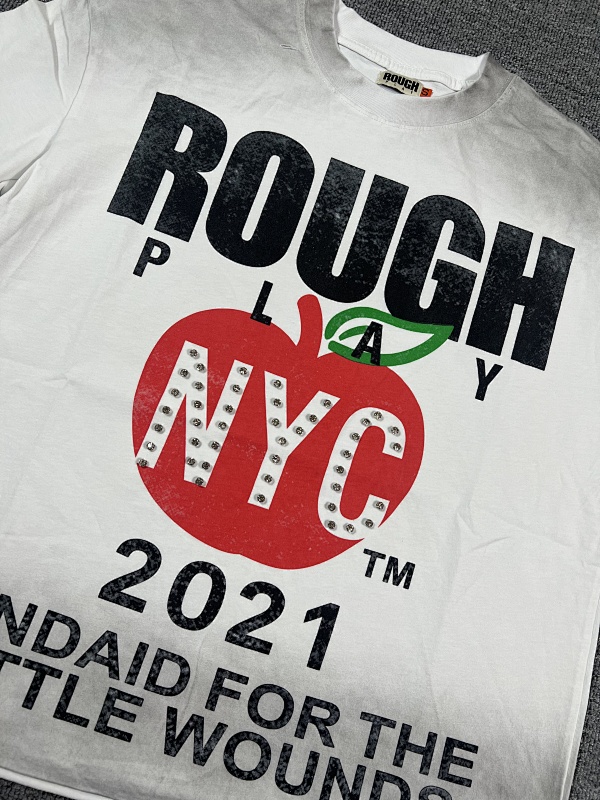 编号507    批55   RoughPlay Champion T-Shirt 2026美国洛杉矶最新街头潮牌烫钻洗水做旧印花短袖T恤    码数：S  M  L  XL