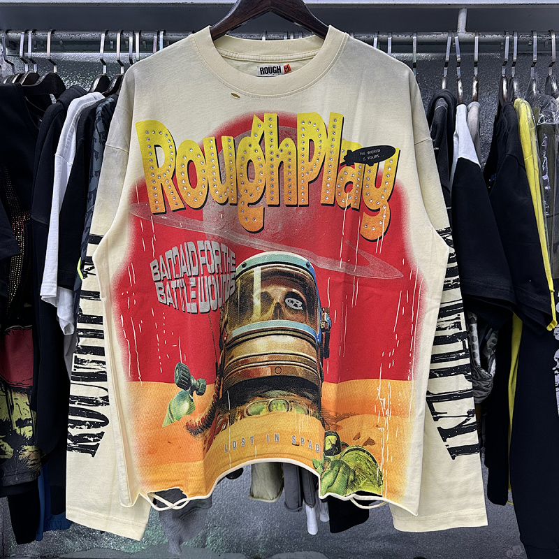 R523P80，RoughPlay Lost In Space烫钻破洞洗水做旧长袖T恤男