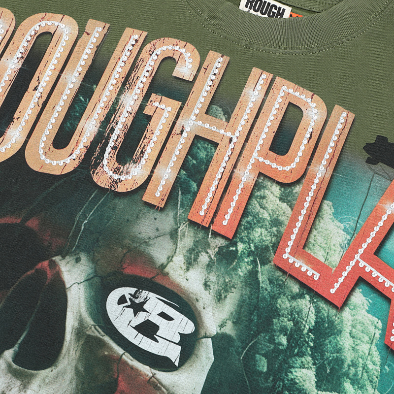 R121# P65 RoughPlay Island T-Shirt (OLIVE) 2026ss最新美国潮牌白墨直喷烫钻短袖T恤