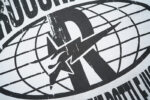 yupoo_42060_d6ae5260.jpg R505# P72 RoughPlay NYC T-Shirt 洗水做旧白色破洞大幅闪亮带钻短袖T恤