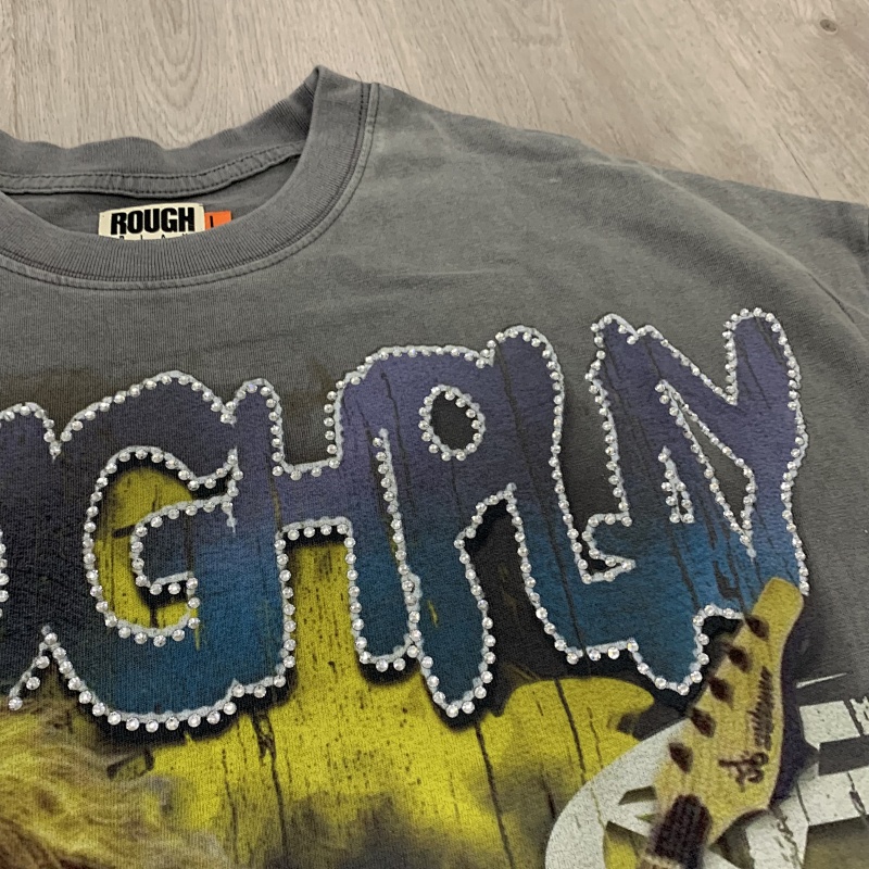 yupoo_42160_575b6cb9.jpg R108# P70 RoughPlay RockOut T-Shirt白墨直喷纯棉洗水烫钻短袖T恤
