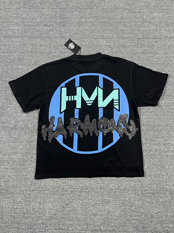 编号105 #P63 HARMONY New Age T-shirt 2026ss欧美最新潮牌白墨直喷烫钻洗水短袖T恤 码数：S  M  L  XL