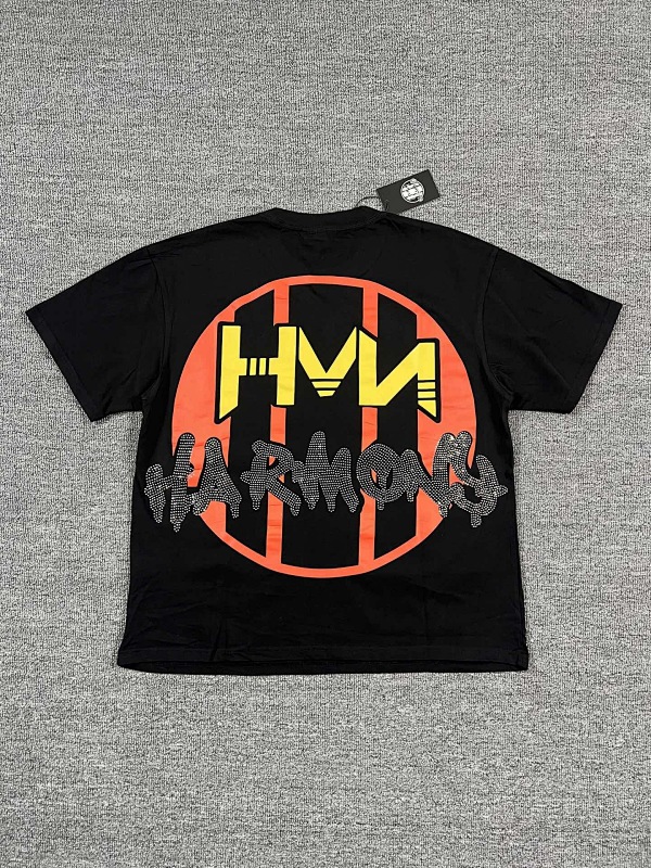 编号106 #P63 HARMONY New Age T-shirt 2026ss欧美最新潮牌白墨直喷烫钻洗水短袖T恤 码数：S  M  L  XL