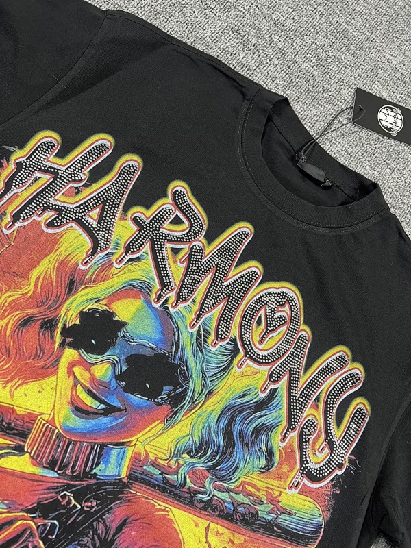 编号106 #P63 HARMONY New Age T-shirt 2026ss欧美最新潮牌白墨直喷烫钻洗水短袖T恤 码数：S  M  L  XL