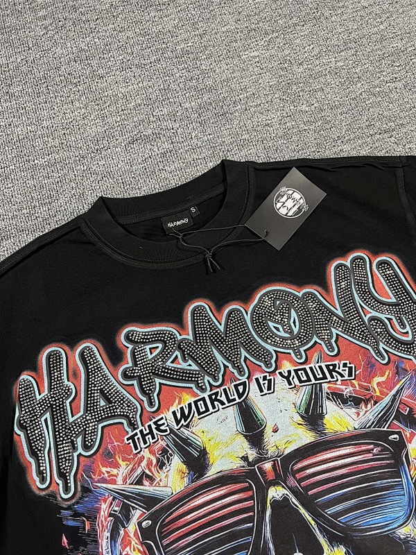 编号107 #P63 HARMONY New Age T-shirt 2026ss欧美最新潮牌白墨直喷烫钻洗水短袖T恤 码数：S  M  L  XL