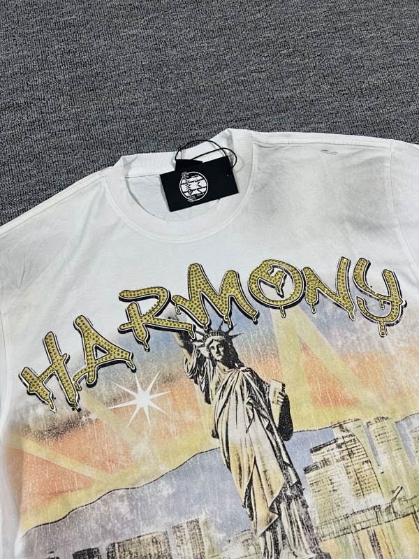 编号112 #P72 HARMONY New Age T-shirt 2026ss欧美最新潮牌白墨直喷烫钻洗水做旧短袖T恤 码数：S  M  L  XL