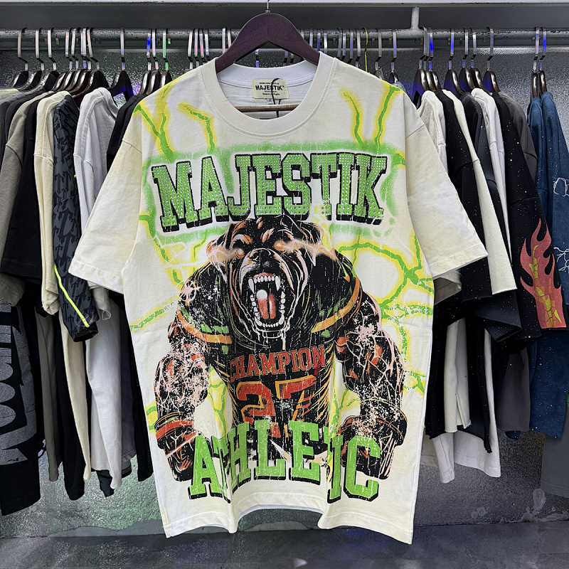 编号MA019，批67，MAJESTIK The World Dogg Graphic烫钻做旧短袖