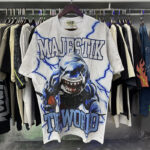 编号MA018，批67，MAJESTIK The World Shark Graphic烫钻做旧短袖