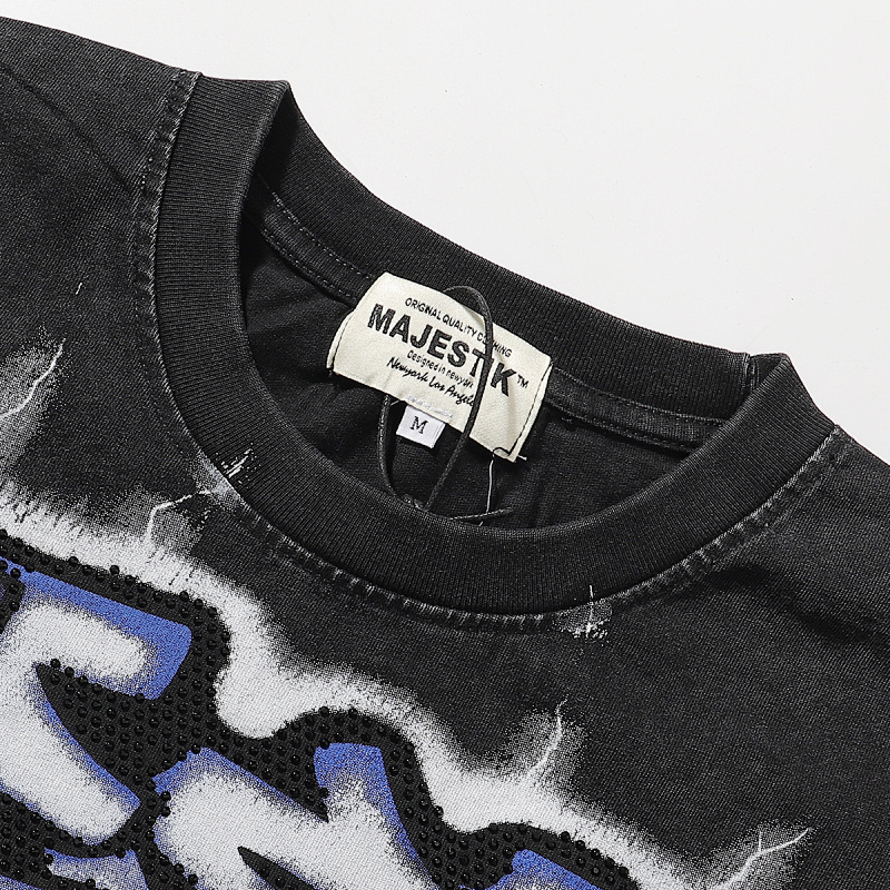 MA005P68，MAJESTIK Lion Football Graphic Crop Tee烫钻设计