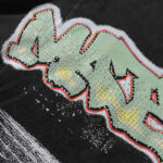 MA001P70，MAJESTIK Bulldog Football Graphic Crop Tee烫钻