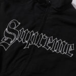 801   p145 Supreme 连帽美式潮流夹克 黑色 杏色 SMLXL 尺码 S M L XL 衣长 68-70-72-74 胸围 124-128-132-136 袖长 80-81-82-83