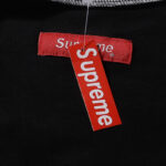 3034 p80 Supreme SS25 WEEK8 Split S/S Football Top 拼接图案罗纹圆领短袖美式潮流足球衣 男女同款 黑色 smlxl