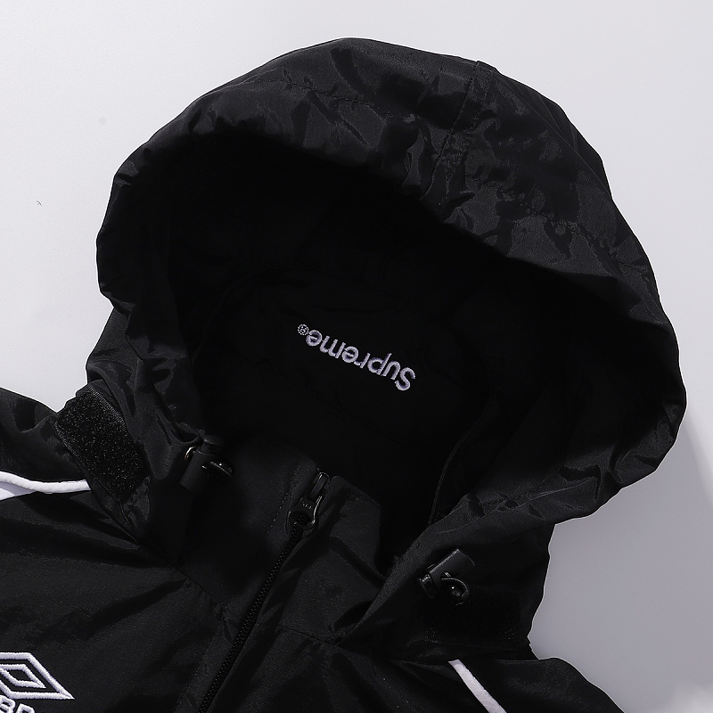 6607 p150Supreme SS22 Week 11 x umbro/茵宝 联名款 Track Jacket 连帽美式潮流夹克黑色 灰色 藏青色 SMLXL尺码 S M L XL