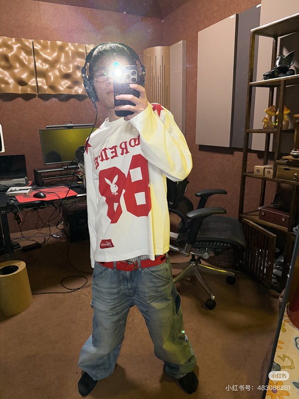 P65-9098# Supreme 联名款SS26 88号兔子圆领长袖 黑色、白色 S-XL