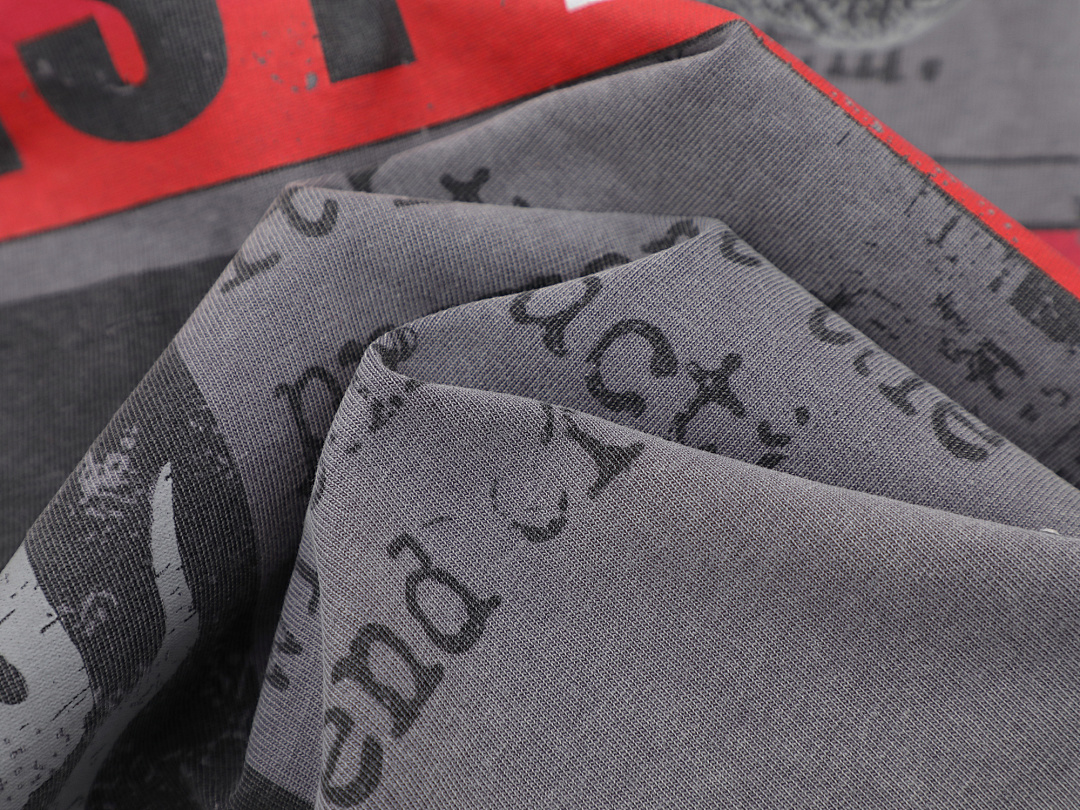 F506# P68(白色） P70(灰色) FIRST ROW BREAKING NEWS BURNING FLAMES CROPPED TEE时尚烫钻潮牌短袖