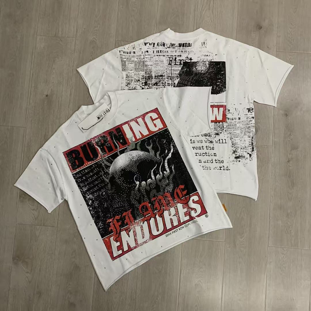 F506# P68(白色） P70(灰色) FIRST ROW BREAKING NEWS BURNING FLAMES CROPPED TEE时尚烫钻潮牌短袖