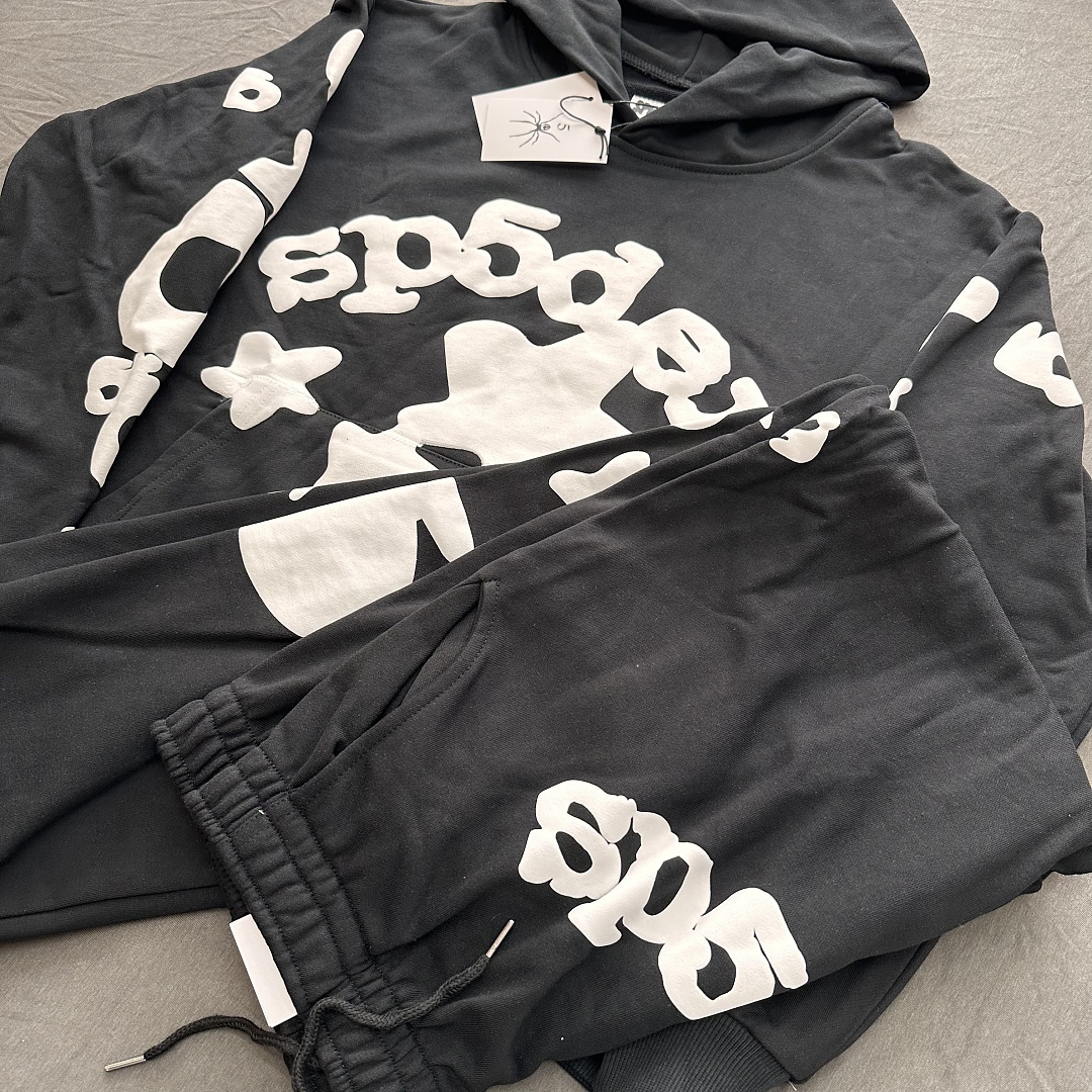 7784#黑色上衣 2684#s~xl p黑色裤子 s~xl p90