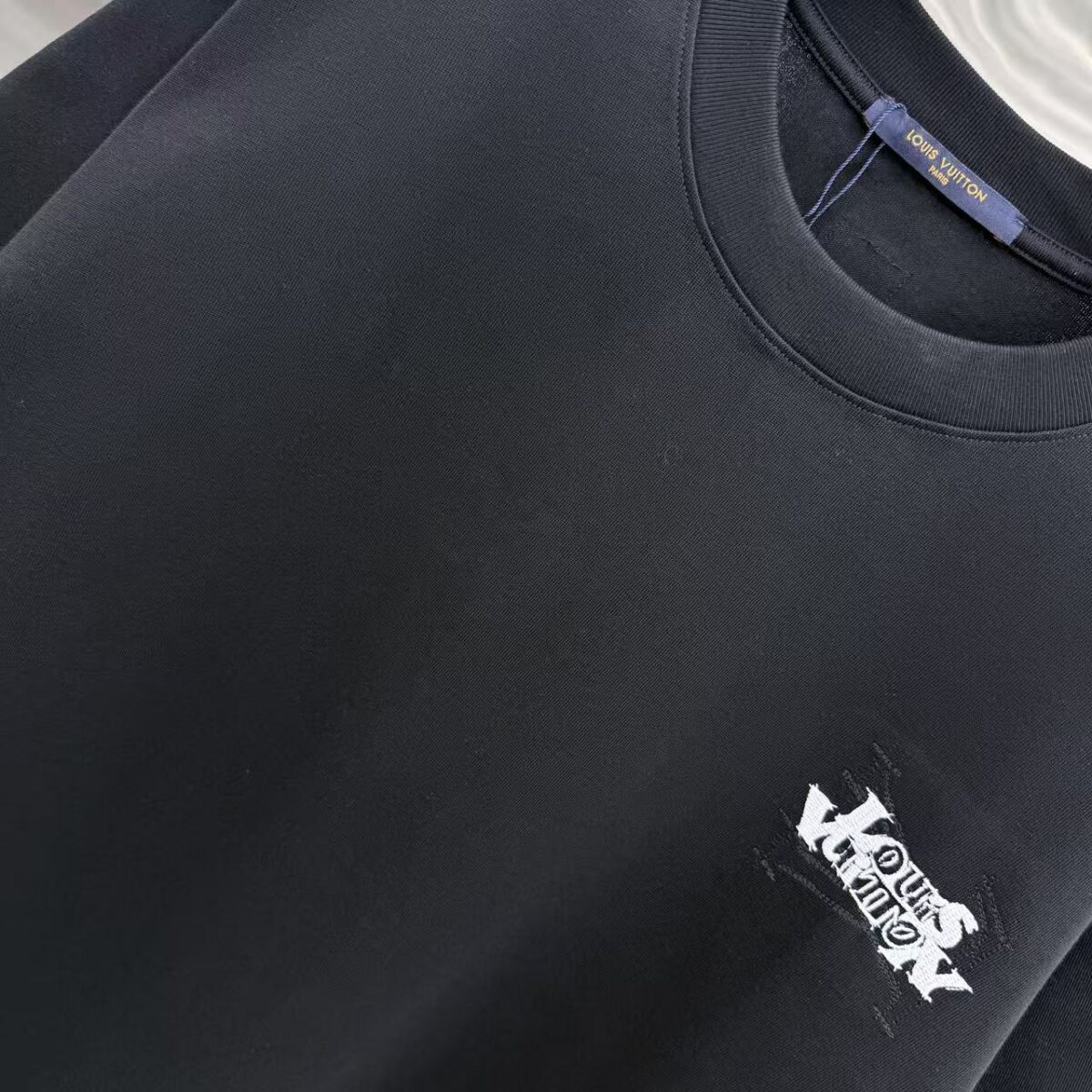 P85 1V 2026秋冬新款重磅360克 重叠字母logo绣花 圆领短袖t恤 上身超舒服🔥男女同款 S M L XL XXL 五个码 黑色 白色 花灰