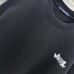 P85 1V 2026秋冬新款重磅360克 重叠字母logo绣花 圆领短袖t恤 上身超舒服🔥男女同款 S M L XL XXL 五个码 黑色 白色 花灰