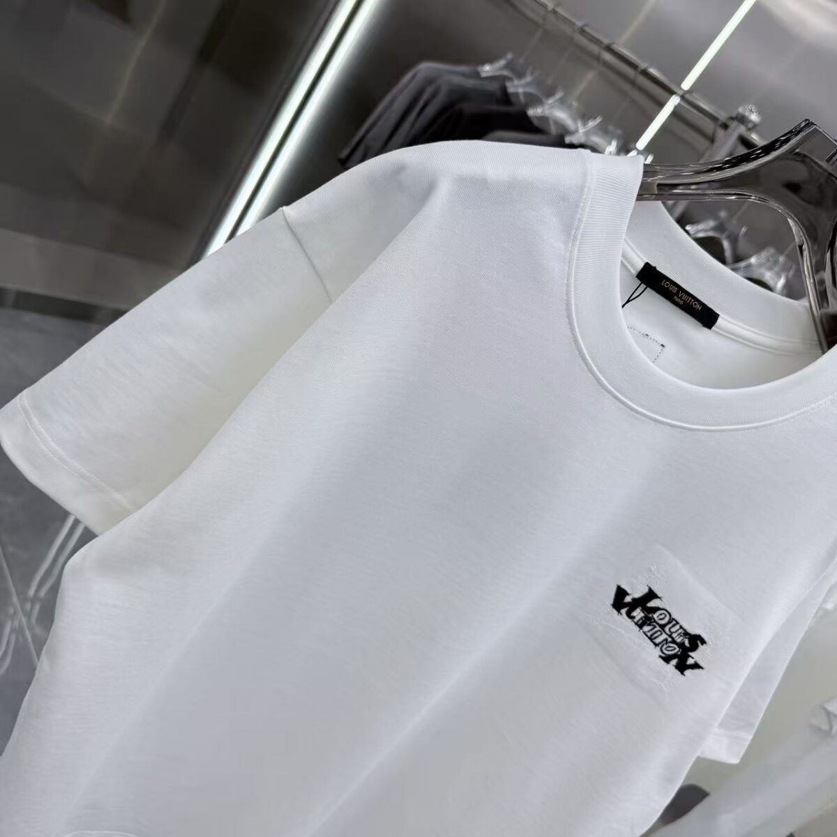 P85 1V 2026秋冬新款重磅360克 重叠字母logo绣花 圆领短袖t恤 上身超舒服🔥男女同款 S M L XL XXL 五个码 黑色 白色 花灰