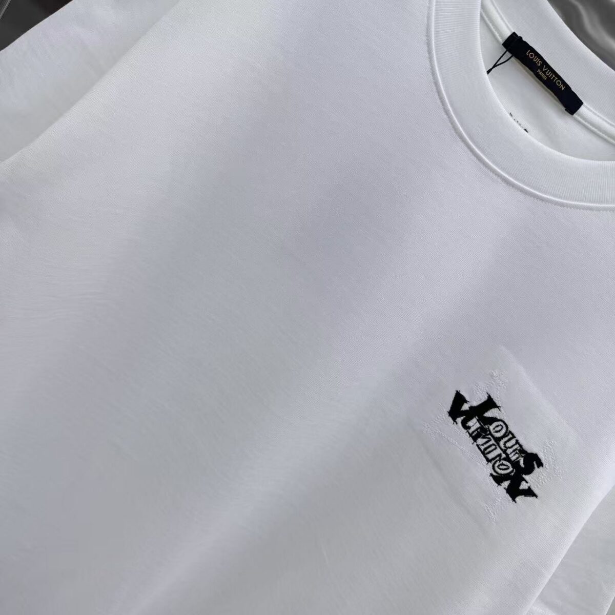 P85 1V 2026秋冬新款重磅360克 重叠字母logo绣花 圆领短袖t恤 上身超舒服🔥男女同款 S M L XL XXL 五个码 黑色 白色 花灰