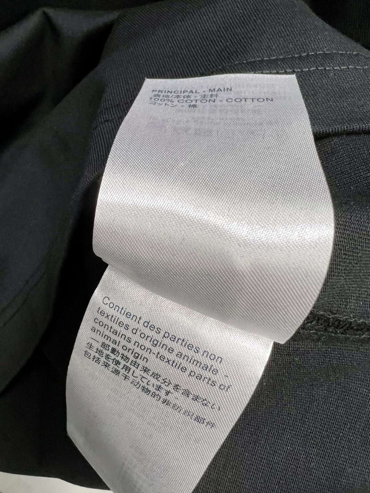 P95 1V 2026夏新款 经典绣花320克圆领短袖tee 实物很棒男女同款宽松版 尺码S M L XL XXL 五个码 黑色 白色 咖啡色