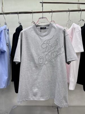 P90 1V 26ss春夏新款 波珠刺绣系列短袖设计 男女同款宽松版 颜色：黑 白 灰 粉 尺码：S M L XL XXL
