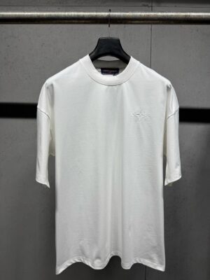 P120 Louis Vuitton 26ss 春夏新款 400g刺绣圆领短袖 -码数：XS S M L -颜色：黑色 白色 杏色 -款号：2642