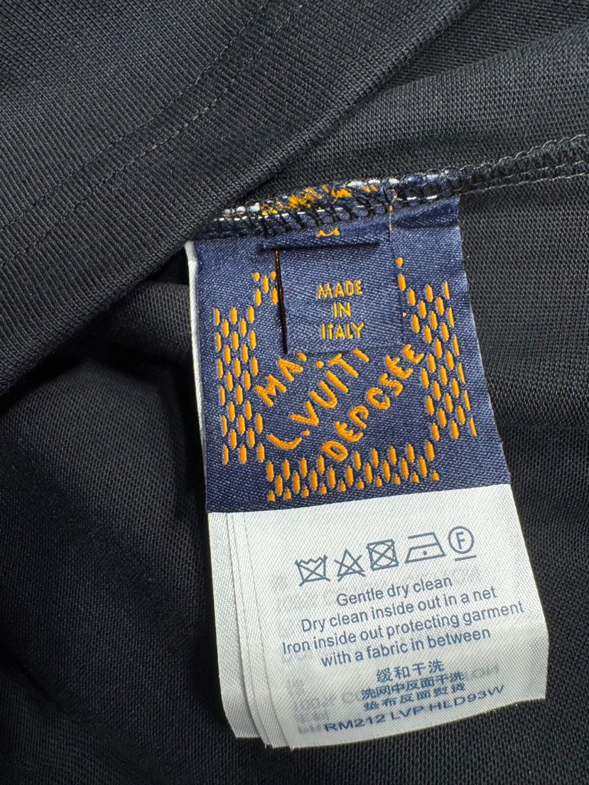 P120 Louis Vuitton 26ss 春夏新款 毛巾绣圆领短袖 -码数：XS S M L -颜色：黑色 白色 p