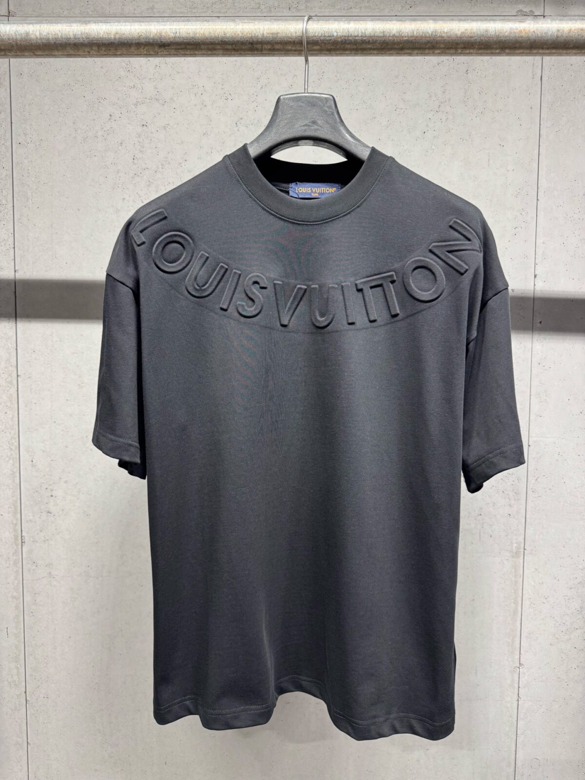 P120 LV* 26ss 高周波工艺圆领短袖 - Color：黑色 白色 红色 - Size：XS S M L