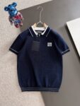 P150 高品质 LV 2026夏季新款男款短袖T恤 精梳棉质纱线针织纺棉布面料制作，纯棉的高克重特殊纱，掂起来手感份量十足，上身也比普通T更加有质感，这种质地能应对天气自如，冷热皆宜！ 胸前的图案采用立体刺绣工艺，参照原版一针一线完美出品！宽松版型设计，显高贵。 尺码：M到XXXL