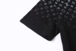 P115 LOUIS VUITTON 经典渐变棉质圆领短袖 正品8450购入开发，21支精疏棉平纹面料，1*1索罗纳罗纹，面料酵洗，胶浆印花，定制1：1商标，合身版型 尺码：S M L XL