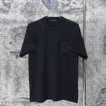 weigou_172301_1_f3b44f2f60 P75 LV* 2026新款 精致绣花小logo 300g短袖t恤 宽松版型男女同款 尺码 S M L XL XXL 黑色 白色 紫色 湖水绿