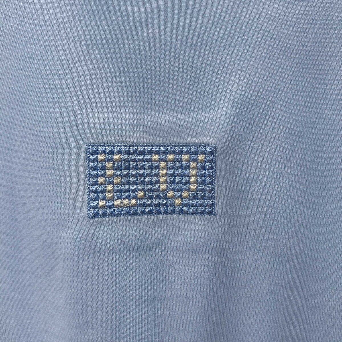 P75 LV* 2026新款 精致绣花小logo 300g短袖t恤 宽松版型男女同款 尺码 S M L XL XXL 黑色 白色 浅蓝