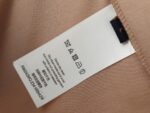 P65 🌸 路易威登LV（七色可选） 专柜经典爆款 采用天丝面料 圆领短袖 简约设计，肌理感强，冰丝面料透气凉爽，修身剪裁利落，商务休闲都适配，高级耐看。尺码：M-XXL码 （身高173体重150 穿L码）